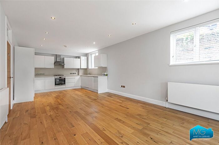 1 Bedroom Flat To Rent In Gloucester Road, New Barnet, London, EN5