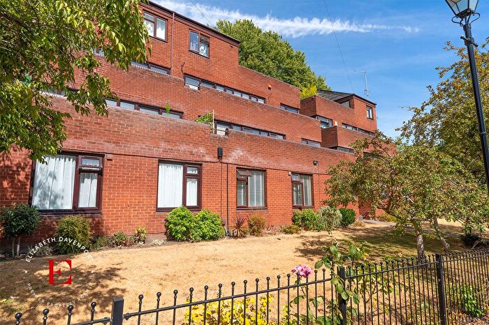 2 Bedroom Flat To Rent In Meadow Street, Coventry, CV1