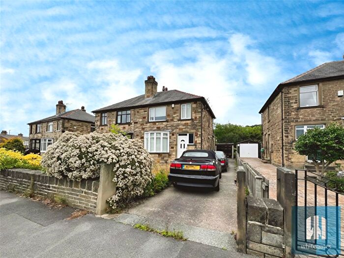 3 Bedroom Semi-Detached House For Sale In Cross Green Road, Dalton, Hudderfield, HD5