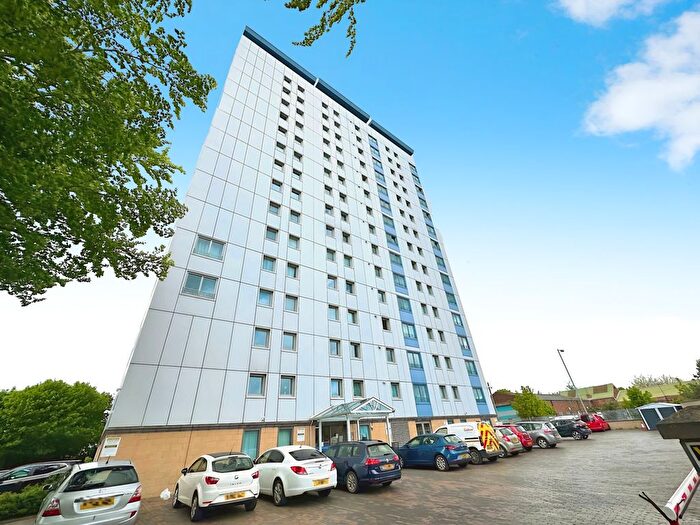 2 Bedroom Flat To Rent In Gomer Street, Willenhall, WV13