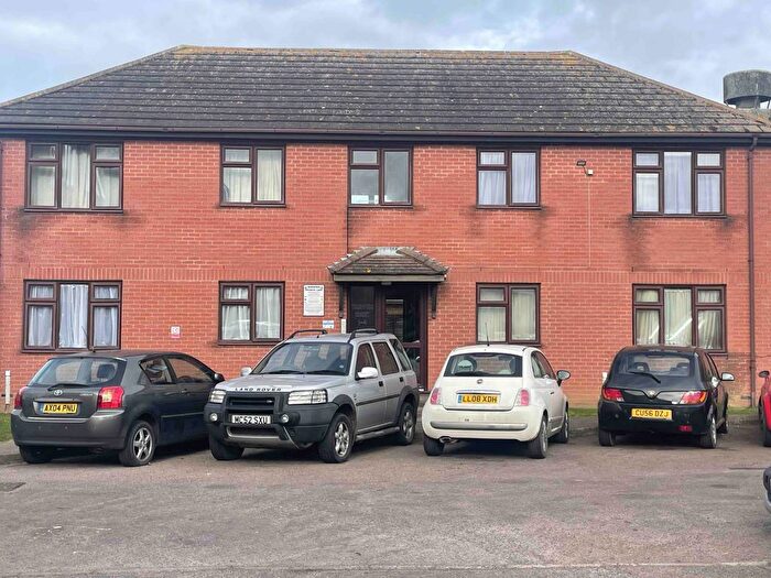 1 Bedroom Flat To Rent In Warwick Road, Clacton-On-Sea, CO15