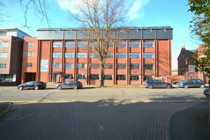 1 Bedroom Flat To Rent In Station Road, Kettering, NN15