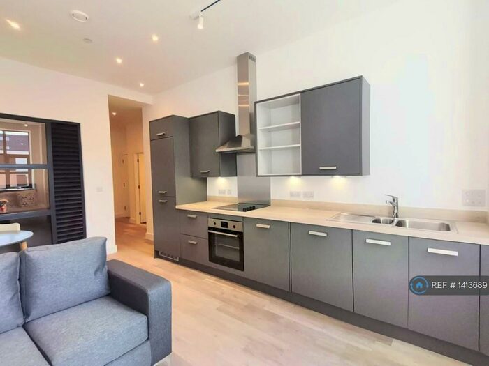 1 Bedroom Flat To Rent In Digbeth Square, Birmingham, B12