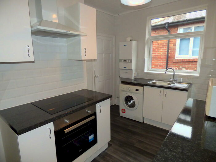 2 Bedroom Flat To Rent In Tintern Crescent, Heaton, NE6