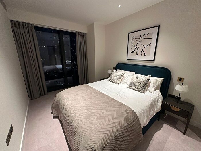 2 Bedroom Flat To Rent In River Park Tower, London, SW8