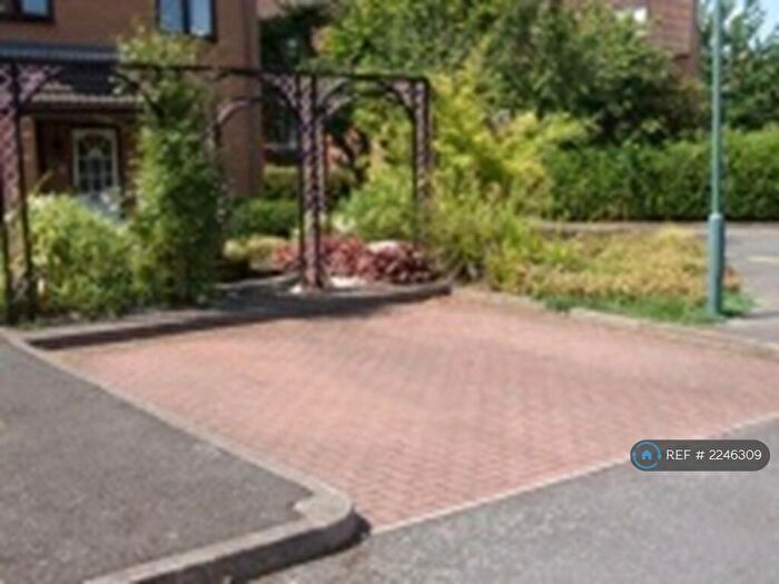 1 Bedroom Flat To Rent In Castle Marina, Nottingham, NG7