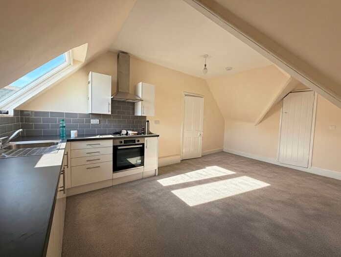 1 Bedroom Property To Rent In Cobden Avenue, Bitterne, Southampton, SO18