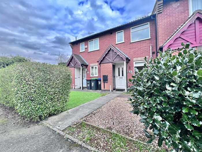 2 Bedroom House To Rent In Dovedale Avenue, Sutton In Ashfield, NG17