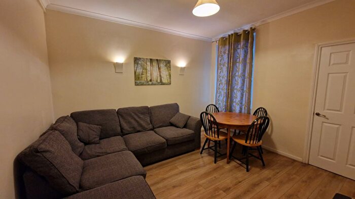 4 Bedroom Terraced House For Sale In Earlsdon Avenue North, Coventry, CV5