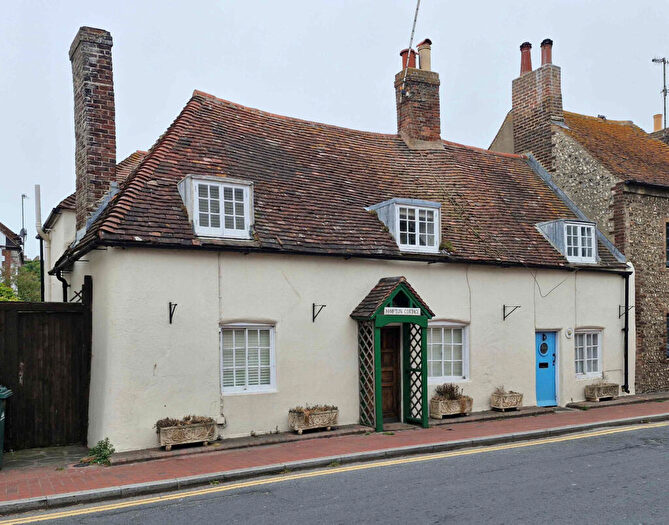 3 Bedroom Cottage For Sale In High Street, Rottingdean, Brighton, East Sussex, BN2