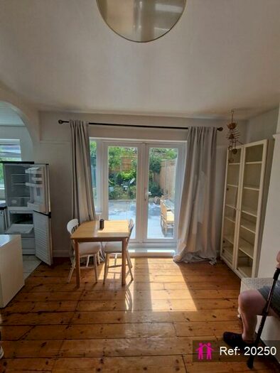 1 Bedroom Apartment To Rent In Denham Road, London, N20