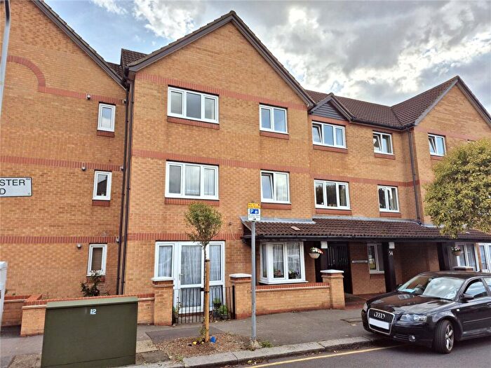 1 Bedroom Flat To Rent In Parkview Court, Brancaster Road, Newbury Park, IG2