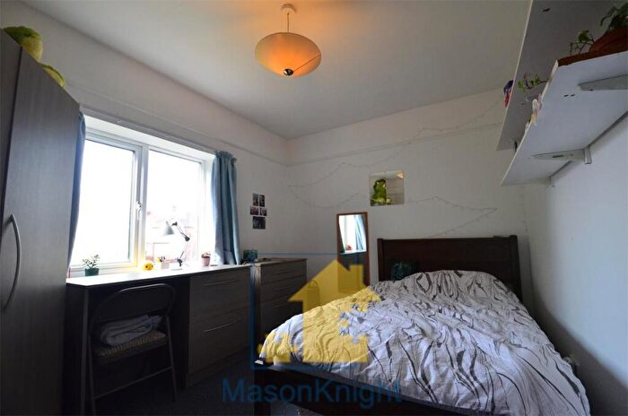 4 Bedroom Semi-Detached House To Rent In Harborne Park Road, B17