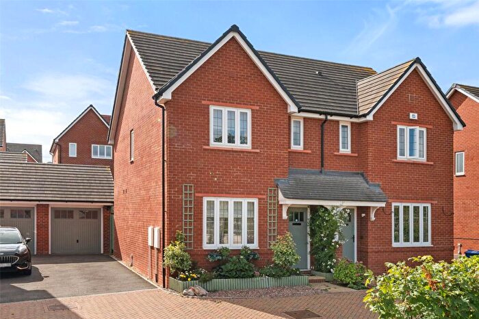 3 Bedroom Semi Detached House For Sale In Belfry Grange, Binfield, Berkshire, RG42