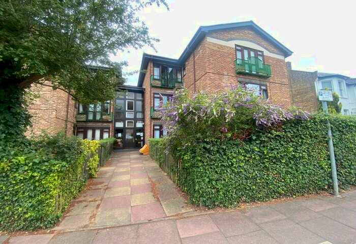 Studio To Rent In Milton Lodge, Sidcup, Kent, DA14