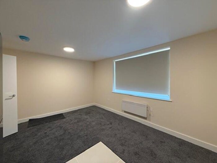 5 Bedroom Maisonette To Rent In Coronation Villas Coronation Road, London, NW10