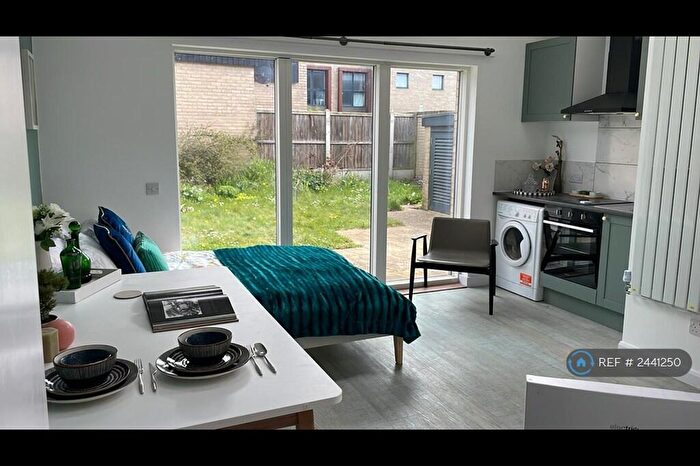 Studio To Rent In Beech Drive, Trumpington, Cambridge, CB2