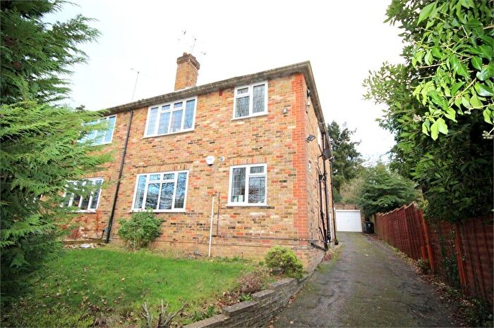 2 Bedroom Flat To Rent In Silsden Crescent, London Road, Chalfont St Giles, HP8
