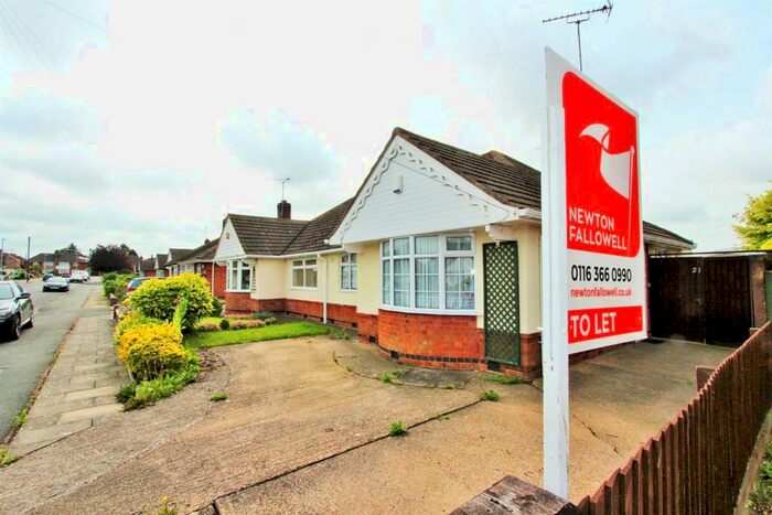 2 Bedroom Semi-Detached Bungalow To Rent In Foxhunter Drive, Oadby, Leicester, LE2