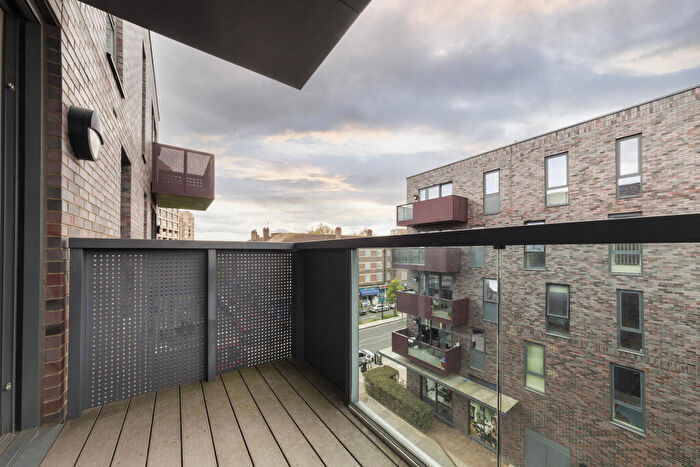 1 Bedroom Apartment To Rent In Hierro Court, Bermuda Way, Limehouse, London, E1