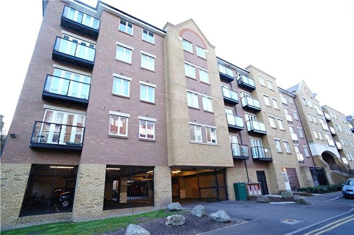 2 Bedroom Flat To Rent In Black Eagle Drive, Northfleet, DA11