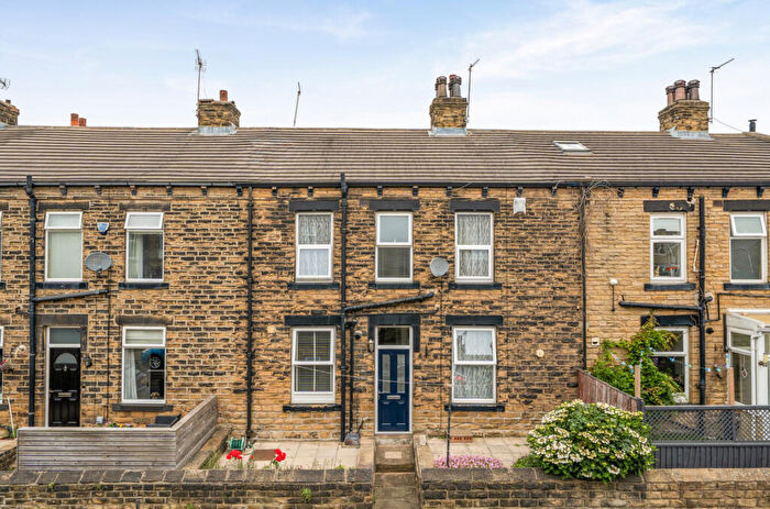 2 Bedroom Terraced House For Sale In Halliday Street, Pudsey, West Yorkshire, Uk, LS28