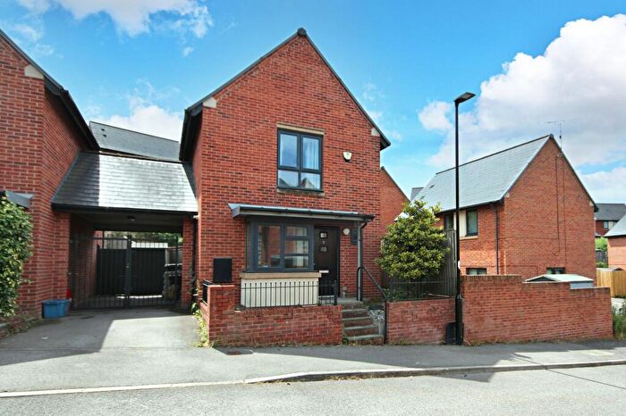 2 Bedroom Link Detached House To Rent In Daisy Grove, Sheffield, S5