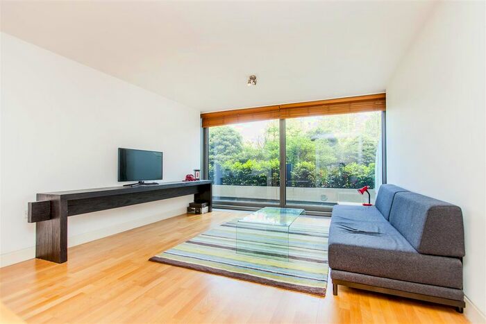 1 Bedroom Flat For Sale In Parliament View, Albert Embankment, SE1