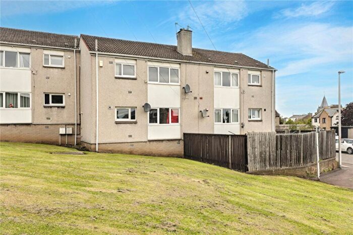 2 Bedroom Flat For Sale In Back'oyards, Inverkeithing, Fife, KY11
