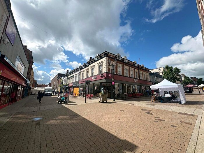 1 Bedroom Flat To Rent In Union Street, Aldershot, Hampshire, GU11