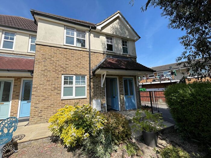 1 Bedroom Flat For Sale In Church Road, Boreham, Chelmsford, Essex, CM3