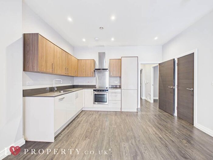 2 Bedroom Apartment For Sale In Lion Court, Warstone Lane, Birmingham, West Midlands, B18