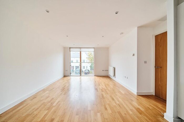 2 Bedroom Flat To Rent In Sutton Road London, N10
