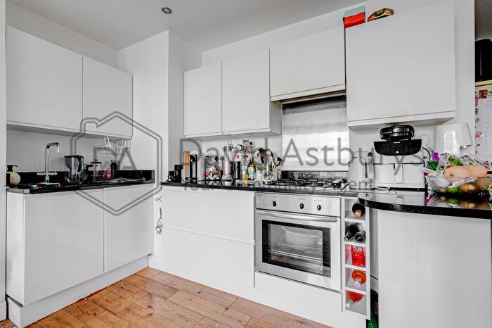 1 Bedroom Flat To Rent In Brondesbury Villas, Queen's Park, London, NW6