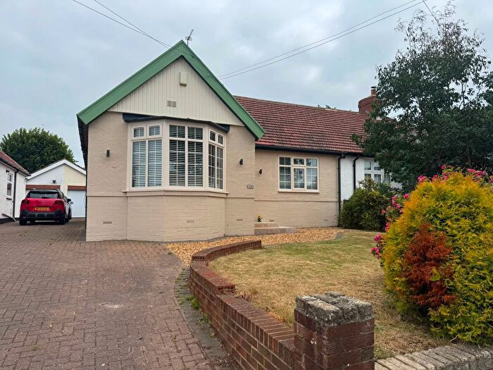 3 Bedroom Semi-Detached Bungalow For Sale In Elmsleigh Gardens, Sunderland, SR6