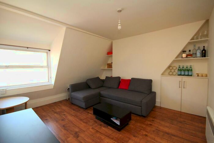 1 Bedroom Flat To Rent In Seven Sisters Road, Finsbury Park, London, N4