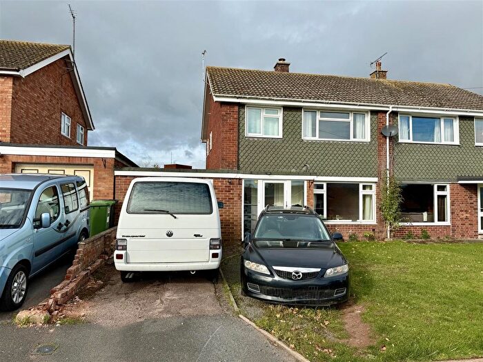 3 Bedroom Semi-detached House For Sale In Birch Hill Road, Clehonger, Hereford, HR2