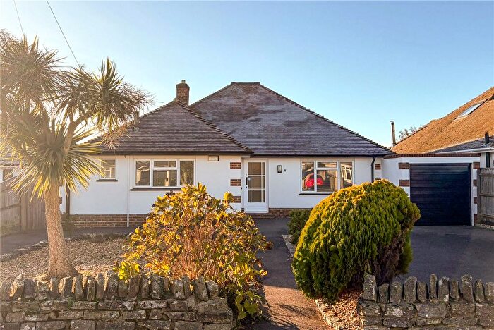 2 Bedroom Bungalow For Sale In Seafield Close, Barton On Sea, New Milton, Hampshire, BH25