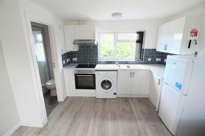 Studio To Rent In Cathays Terrace, Cathays, Cardiff, CF24