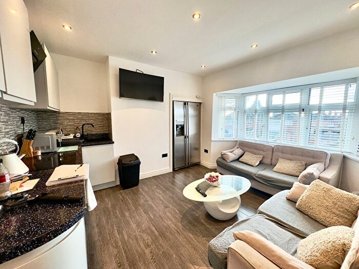 2 Bedroom Maisonette To Rent In Elmstead Avenue, Birmingham, B33