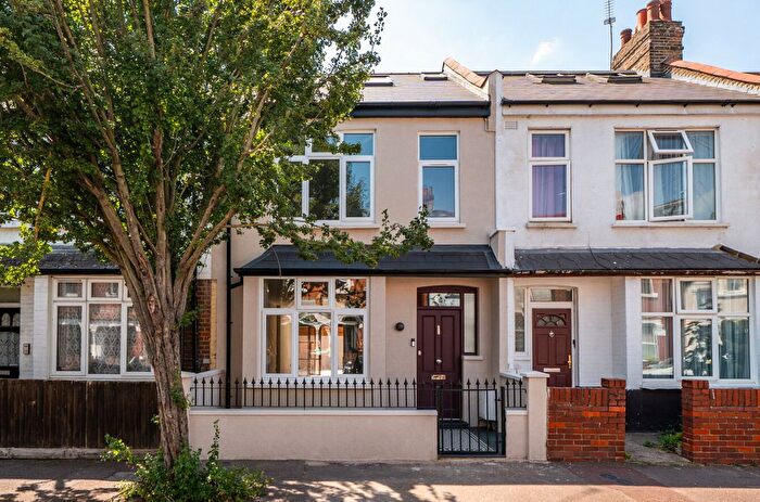 4 Bedroom Terraced House For Sale In Willow Vale, London, W12