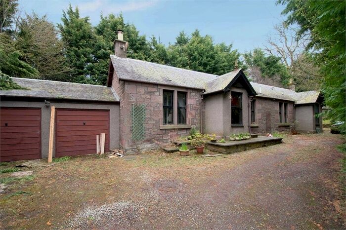 3 Bedroom Detached Bungalow For Sale In Stracathro, Brechin, Angus, DD9