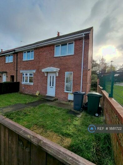 3 Bedroom End Of Terrace House To Rent In Chesters Avenue, Newcastle Upon Tyne, NE12