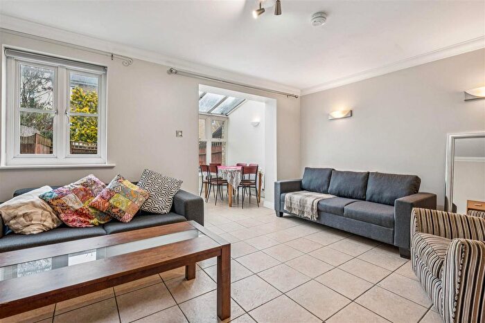 4 Bedroom Terraced House To Rent In Brockwell Park Row, SW2