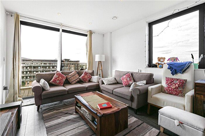 2 Bedroom Apartment For Sale In Essex Wharf, London, E5