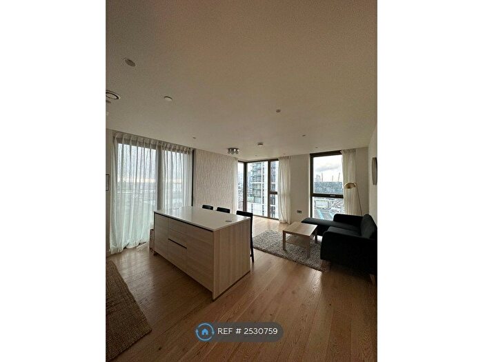 2 Bedroom Flat To Rent In Pilot Walk, London, SE10