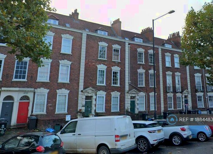 2 Bedroom Flat To Rent In Hotwell Road, Bristol, BS8