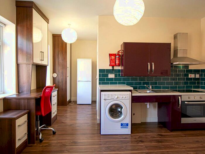 Studio To Rent In Clarendon Road, Leeds, West Yorkshire, LS2