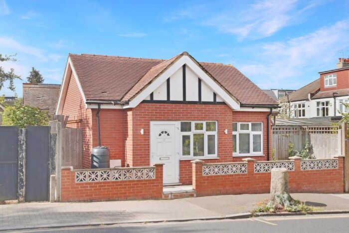 1 Bedroom Bungalow For Sale In Herne Hill Road, Herne Hill, London, SE24
