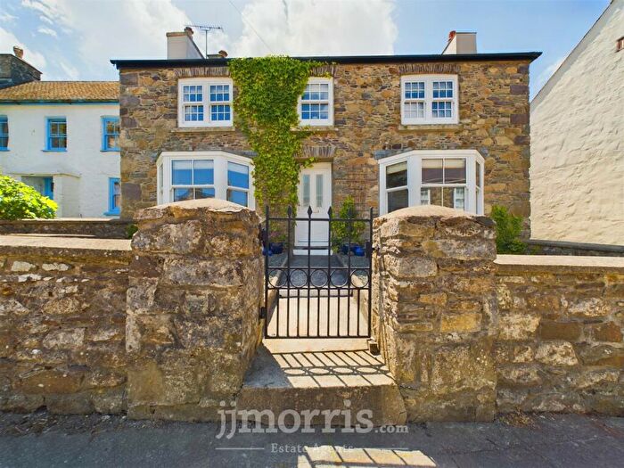 4 Bedroom Semi-Detached House For Sale In Cross Square, St. Davids, SA62